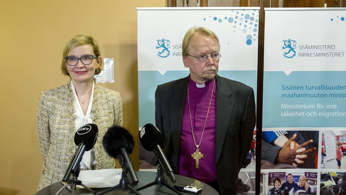 Paula Risikko ja Kari Mäkinen.