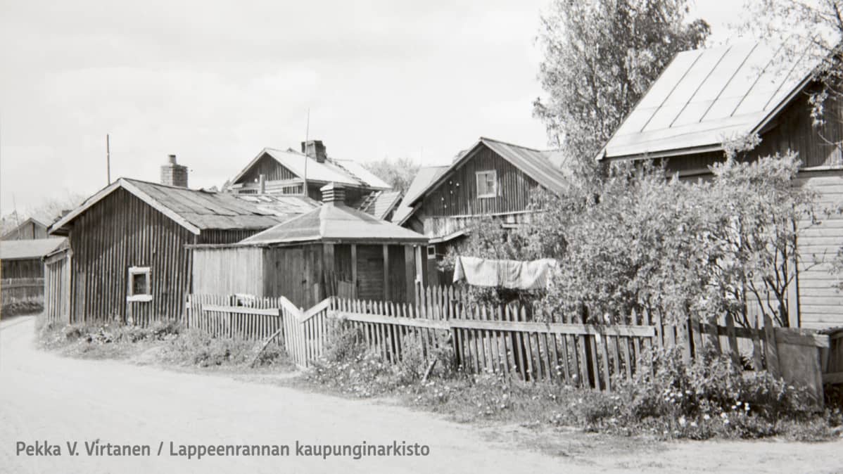 Hakali vuonna 1955. Liisankujan ja Kullervonkadun kulmaus