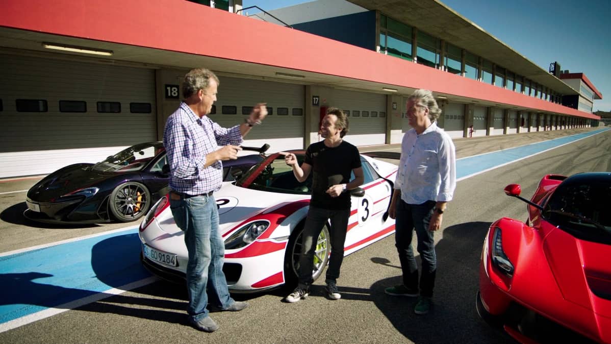 The Grand Tour -ohjelman Jeremy Clarkson, Richard Hammond ja James May.
