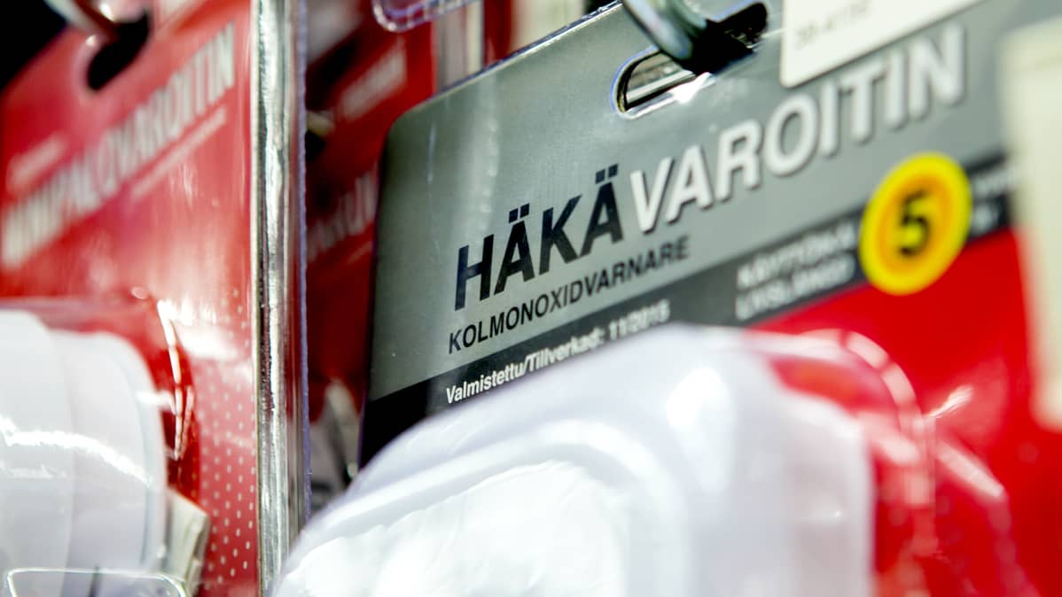 Häkävaroitin kaupan hyllyssä.