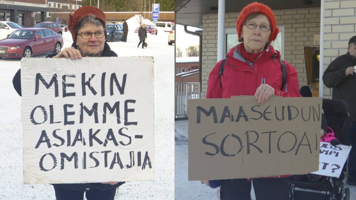 Vanhukset mielenilmaisussa Osuuspankin konttorin edustalla.
