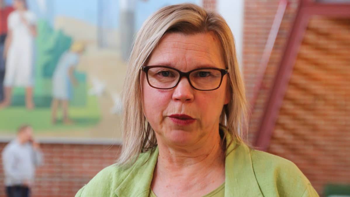Professori Eeva Jokinen.