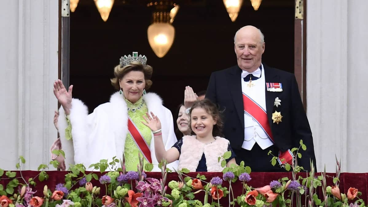 Kuningas harald ja kuningatar Sonja Oslossa.