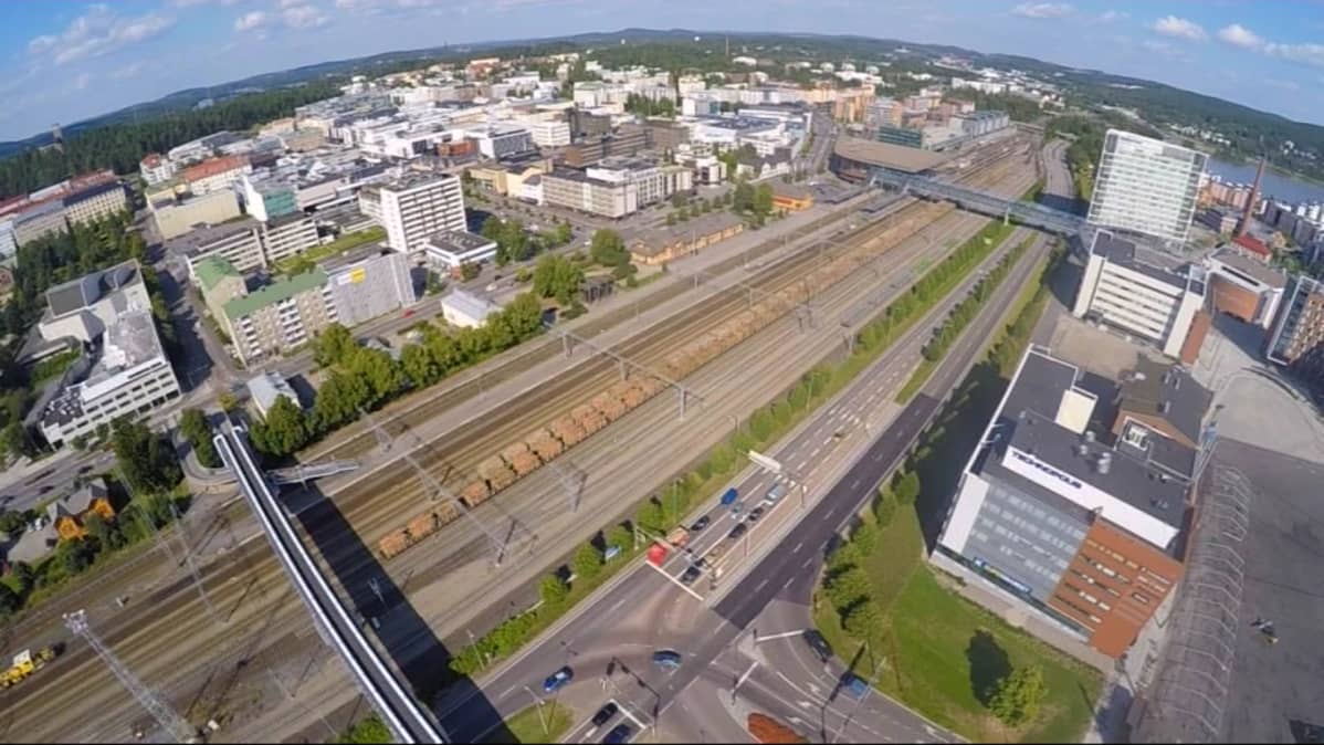 Rantaväylän tuleva osayleiskaava mullistaa tulevaisuudessa keskeisen osan Jyväskylää, muun muassa laajan ratapihan.