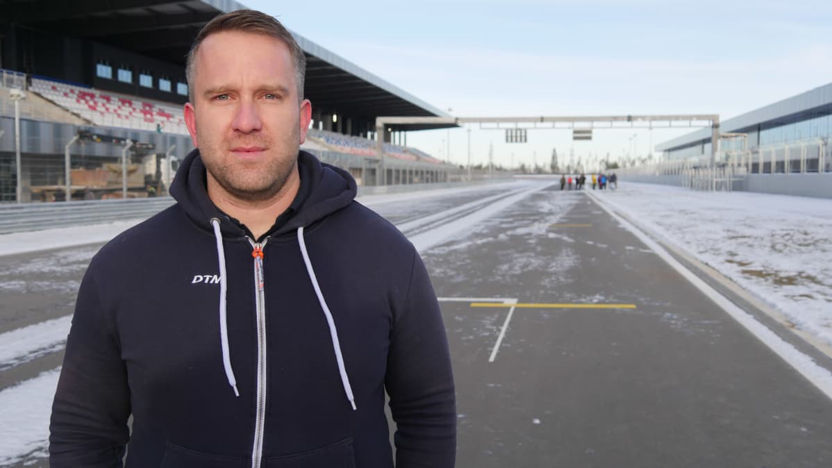 Frederic Elsner DTM päällikkö Igora Drive pääsuoralla.