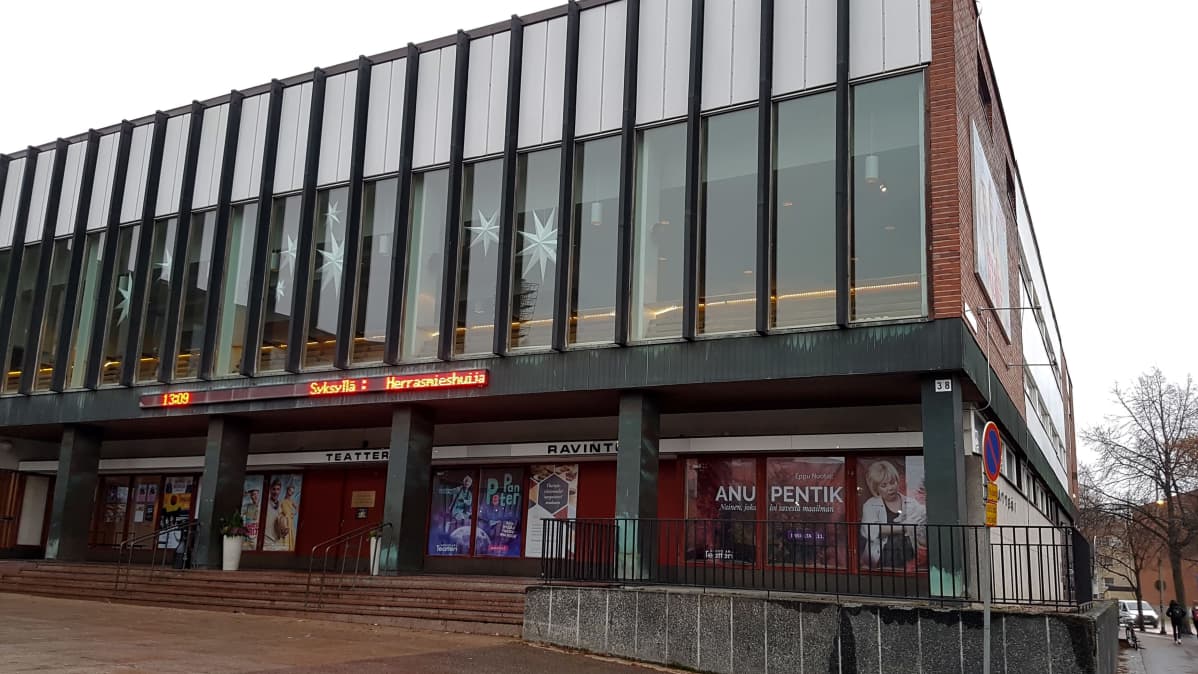 Kouvolan teatteri ulkoa