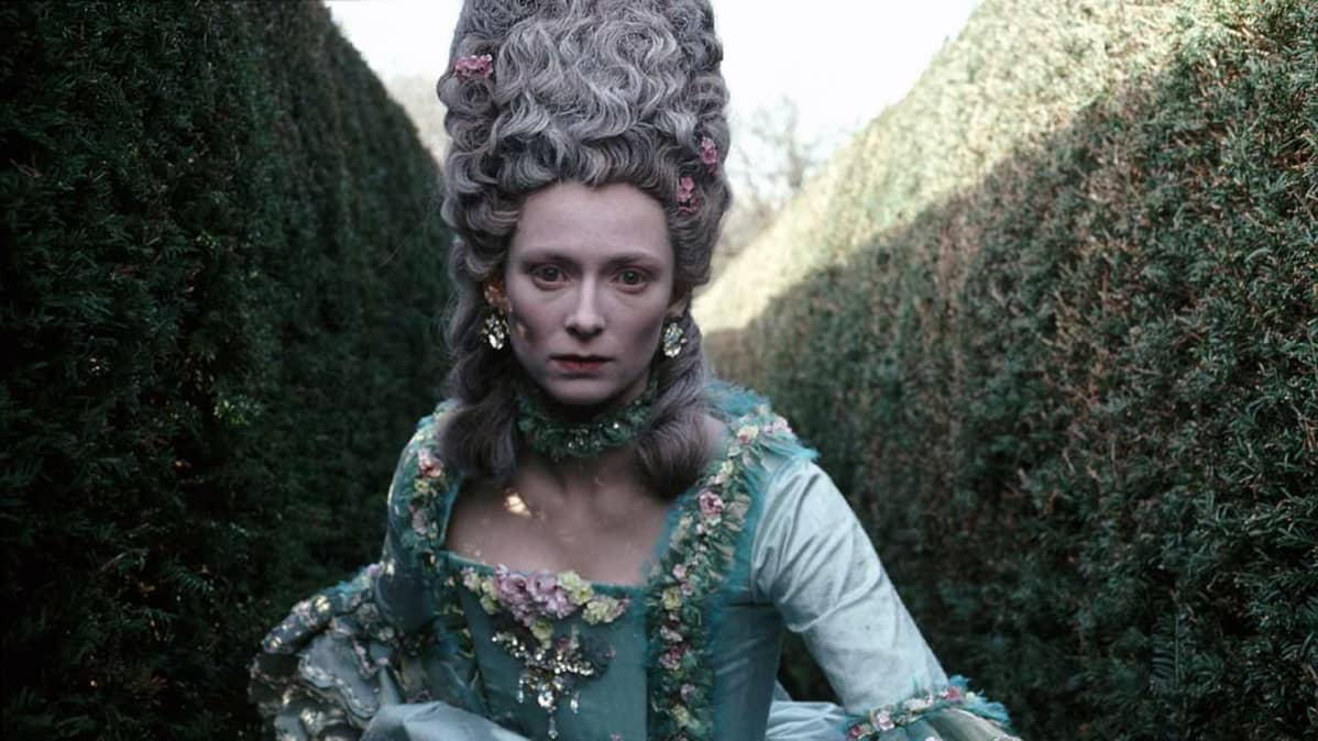 Tilda Swinton elokuvassa Orlando.