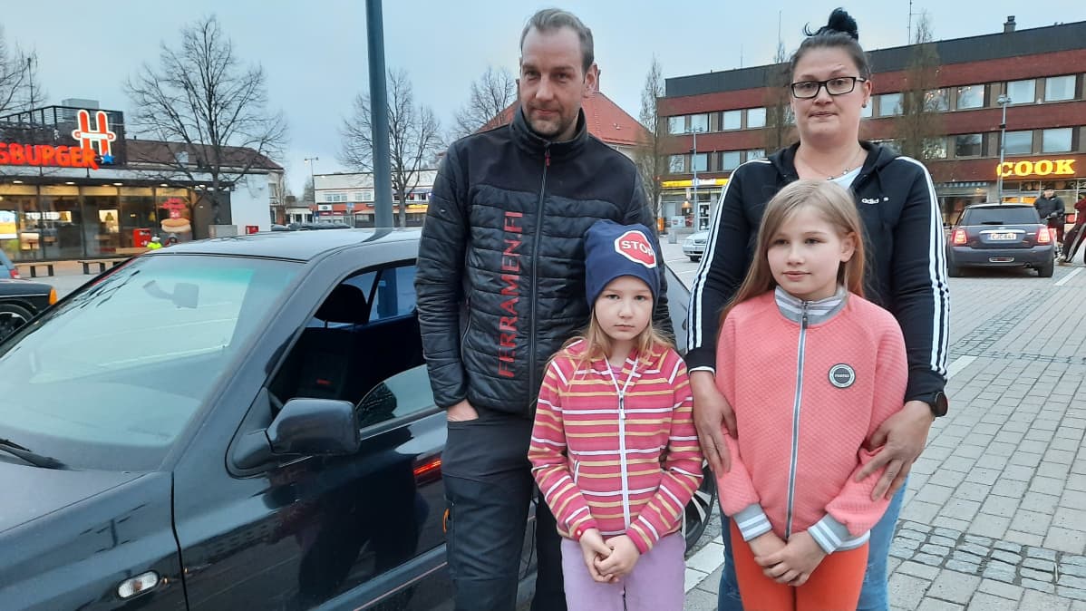 Perhe Kankaanpään torilla
