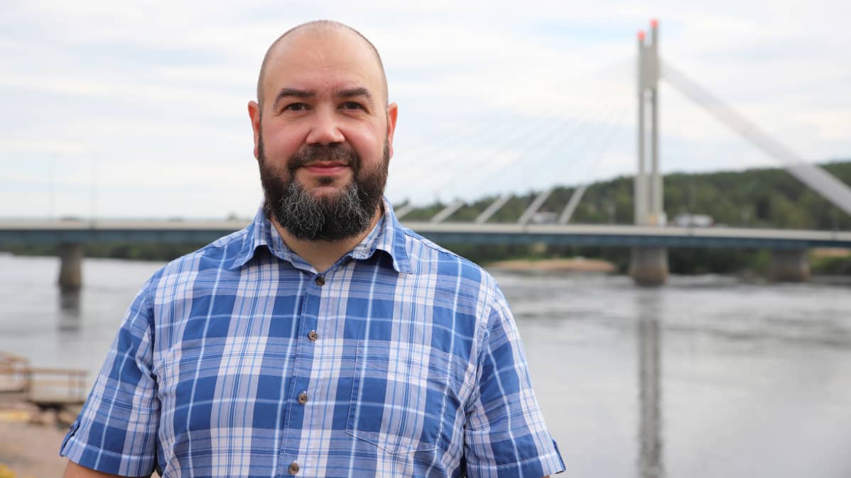 Lapin liiton maakuntajohtaja Mika Riipi Rovaniemen Koskenrannassa