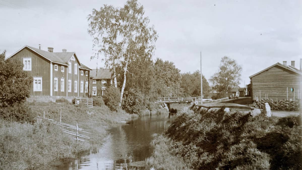 Kylänraittia Vöyrillä vuonna 1916