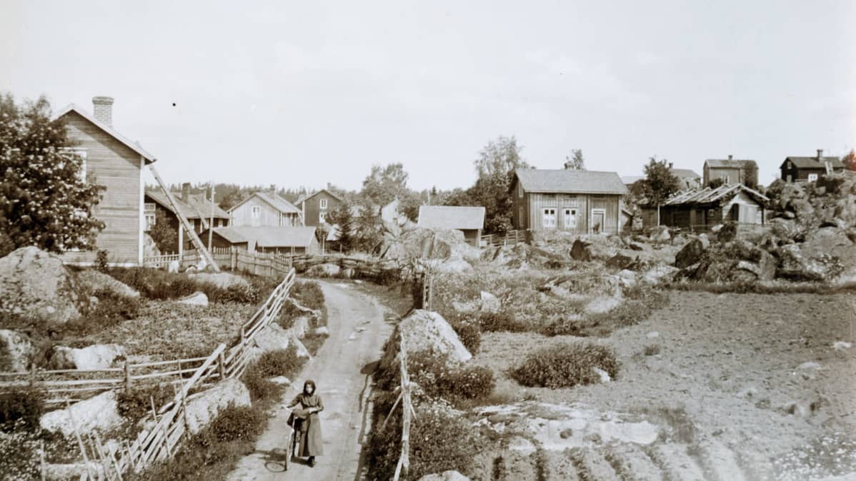 Kylänraittia Vöyrillä vuonna 1916