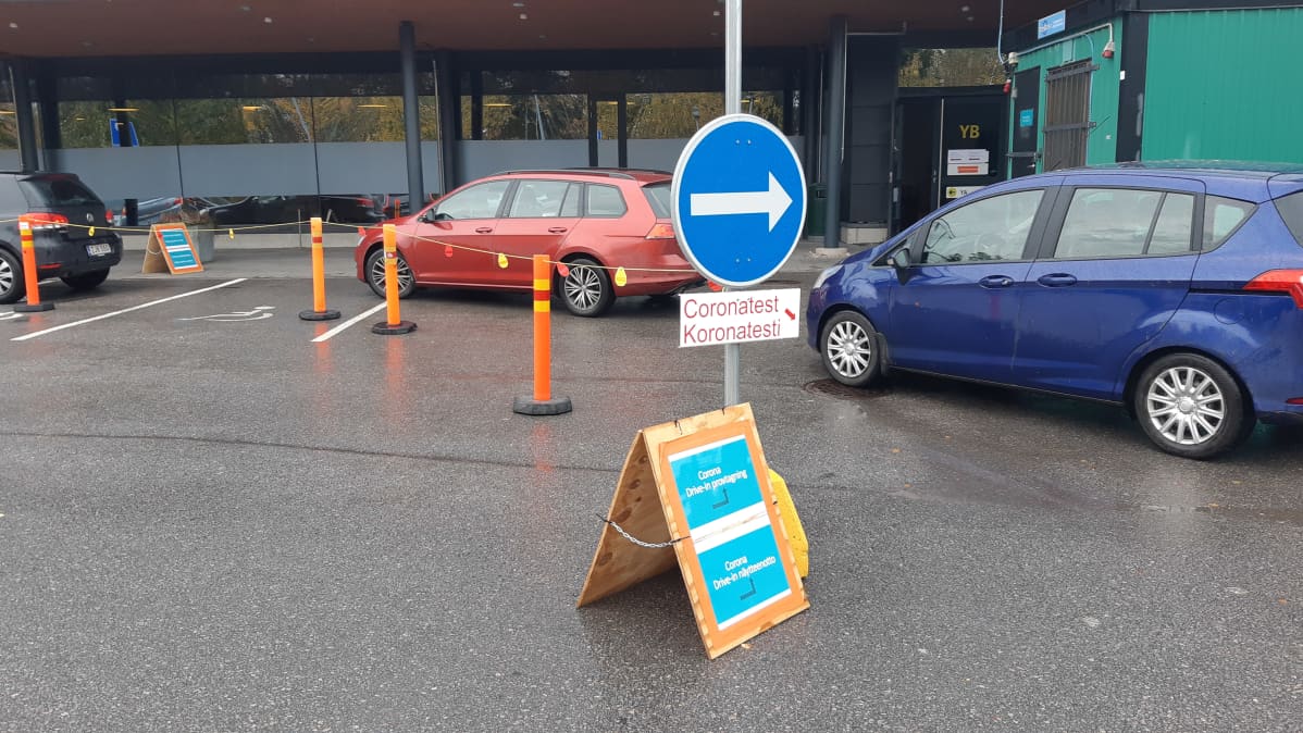 Vaasan keskusairaalan drive-in -koronatesti