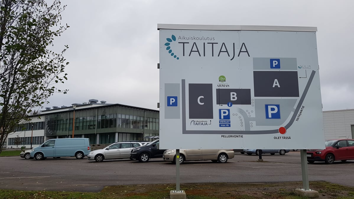 Aikuiskoulutus Taitajan kyltti