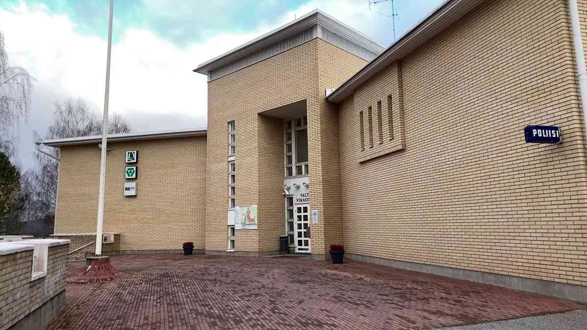 Nurmeksen virastotalo.