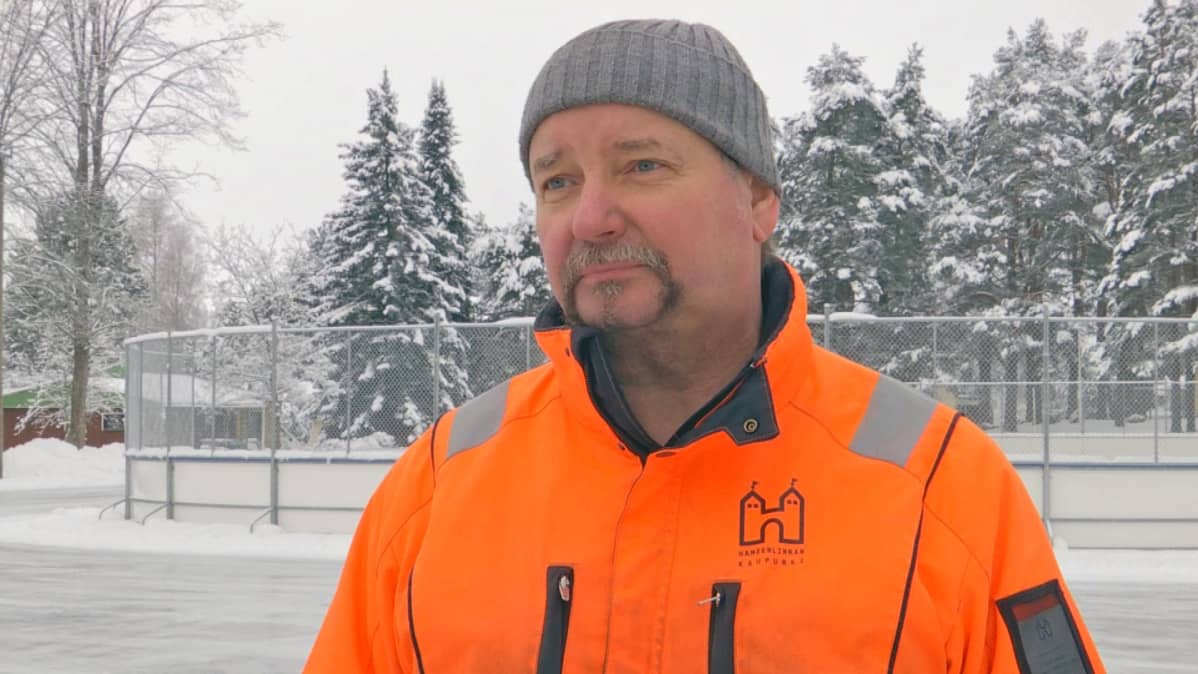 Sauli Brand Töpinän kentällä