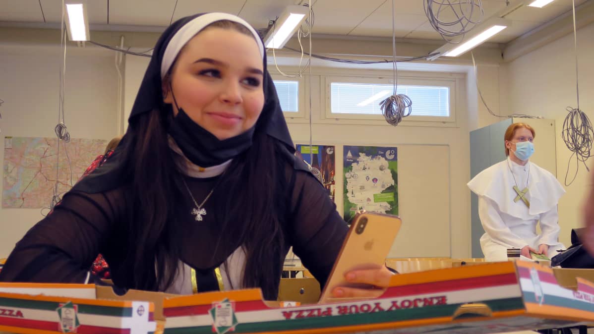 Nunna penkkariasussa