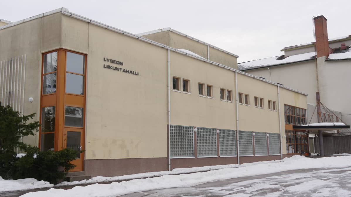 Kouvolan yhteislyseon liikuntahalli