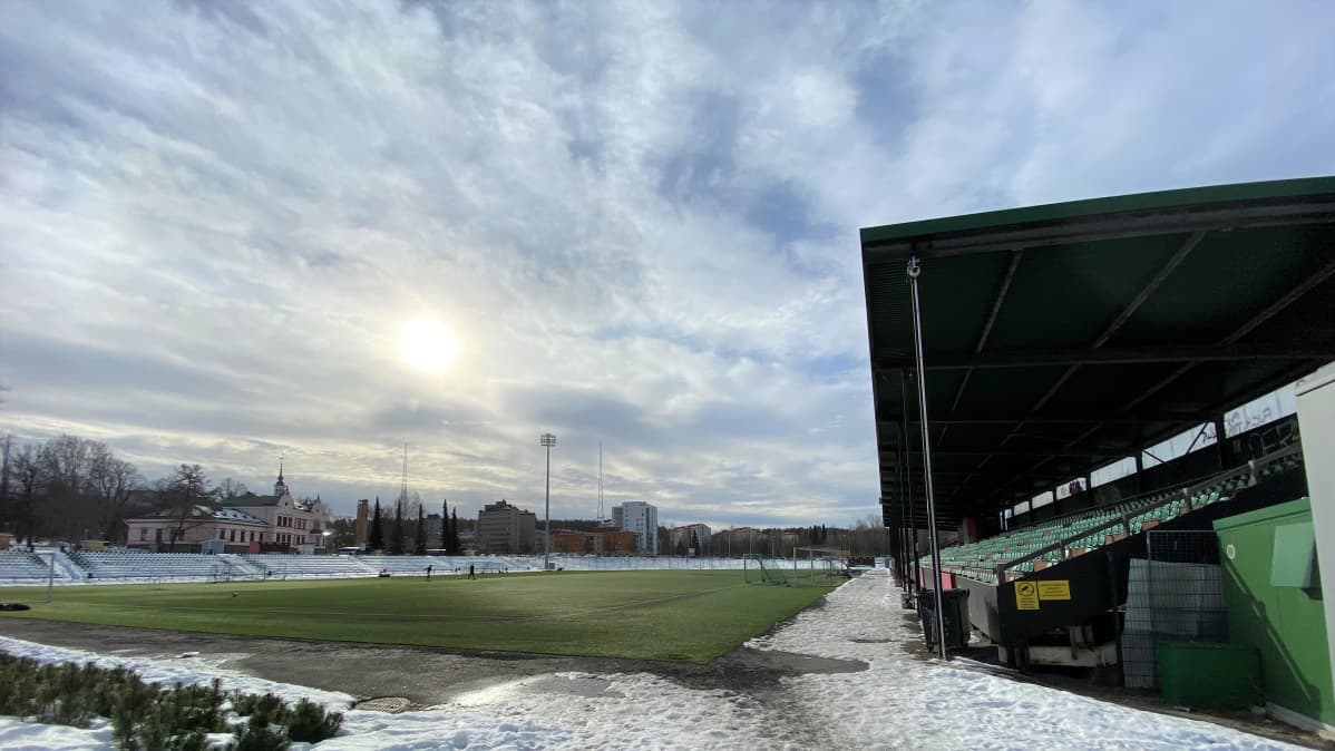 Lahden kisapuiston jalkapallostadion