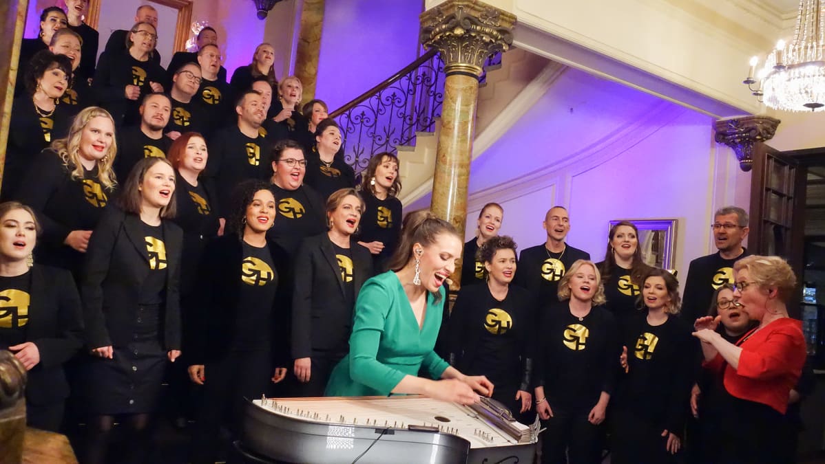 Ida Elina ja Gospel Helsinki-kuoro