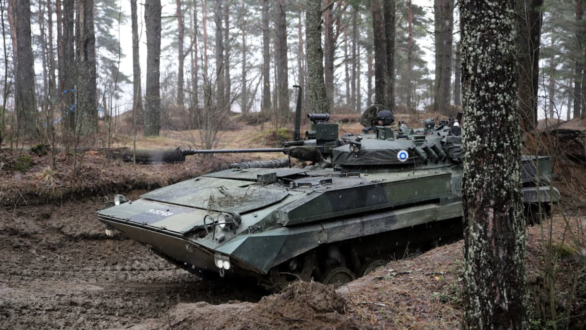 Parolannummella Panssariprikaatin taistelunäytös