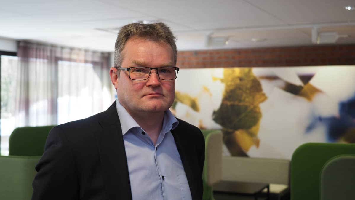 Mika Suvanto, professori, Kemian laitoksen johtaja, Itä-Suomen yliopisto, Joensuu.
