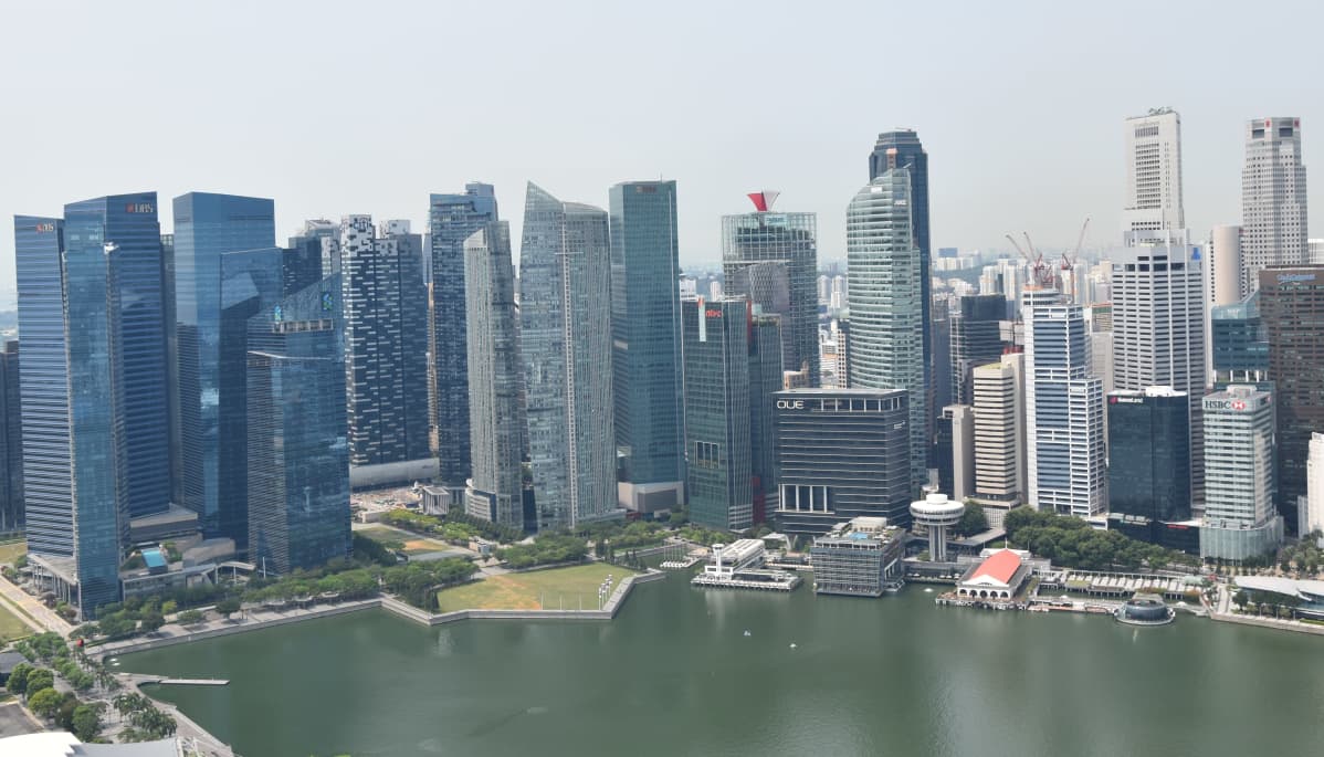 Singapores skyline.