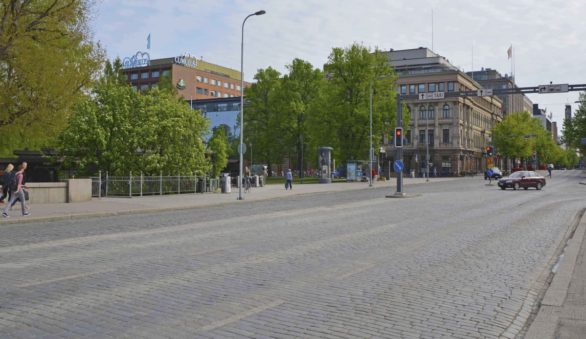 Hämeensilta Keskustorilta juna-asemalle päin.