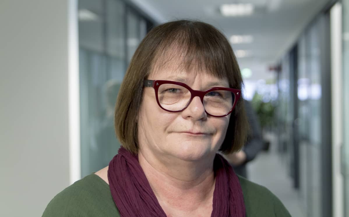 Ammattiliitto Nousun pääluottamusmies Paula Hopponen muistuttaa, että myös viikolla pitää olla tarpeeksi työntekijöitä palvelemassa asiakkaita, kun lauantaina töissä olleet viettävät vapaapäiväänsä.