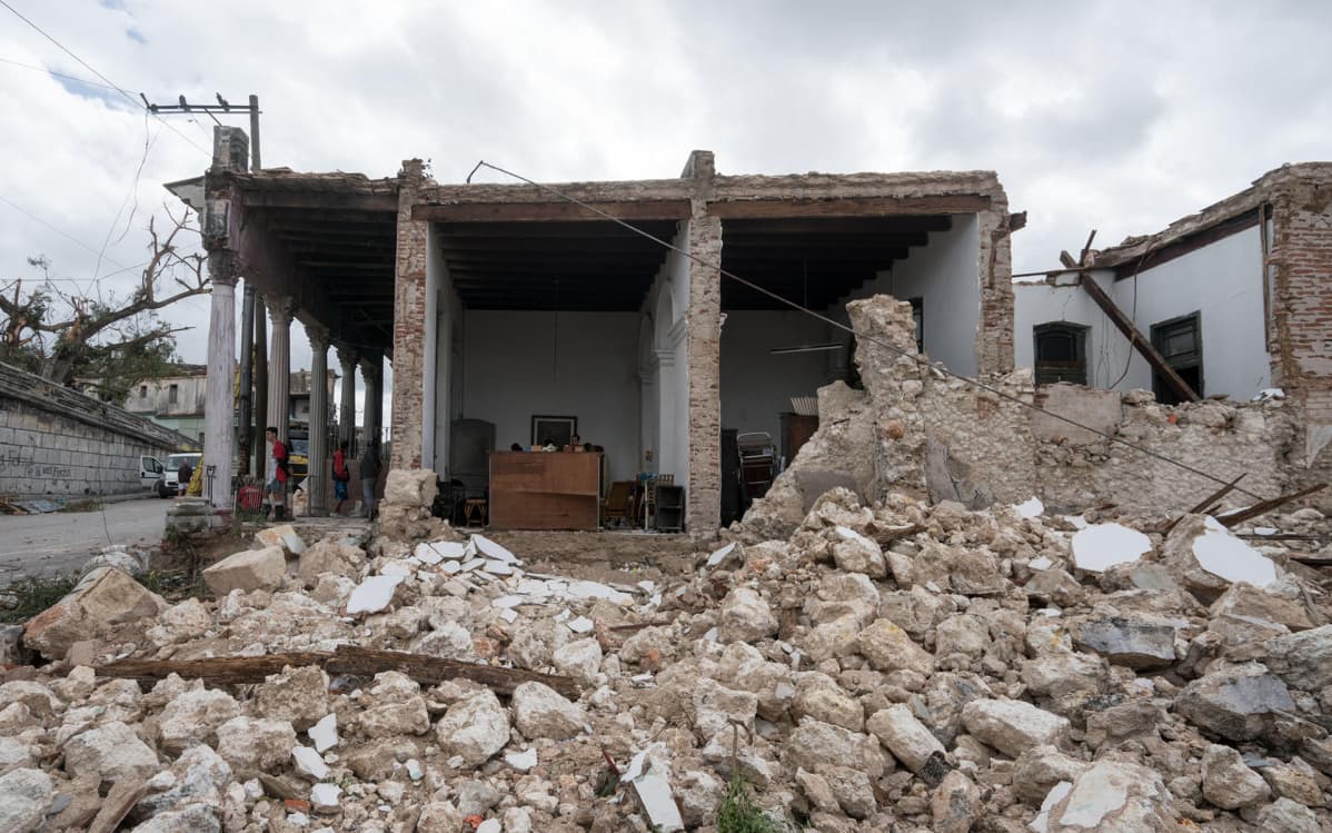 Tornado vei seinät Carlos Xavierin perheen kodista La Viborassa Havannassa. Edes jykevärakenteinen talo ei kestänyt Kuuban voimakkainta tornadoa sitten 1940-luvun.