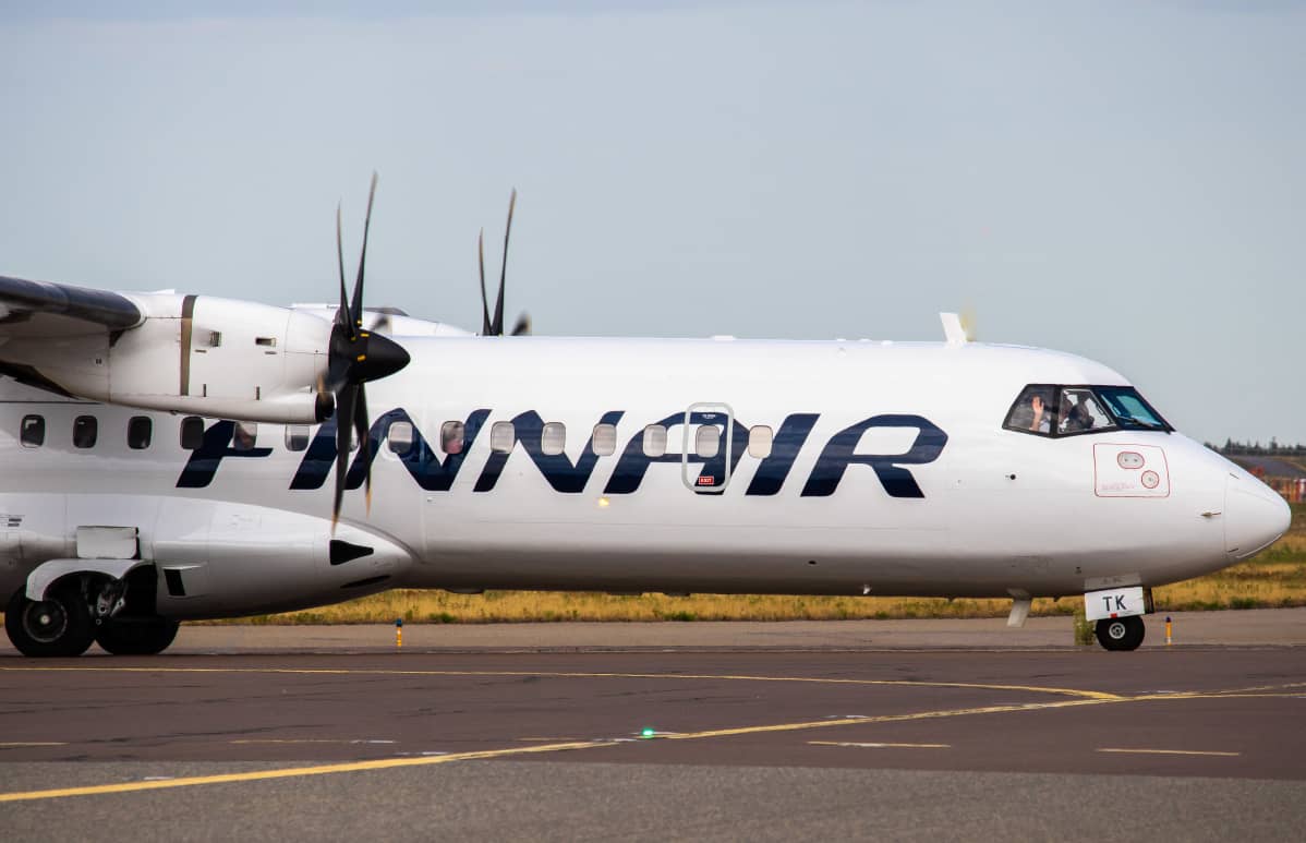 Nordic Regional Airlines oy:n ATR72-500 lähdössä
