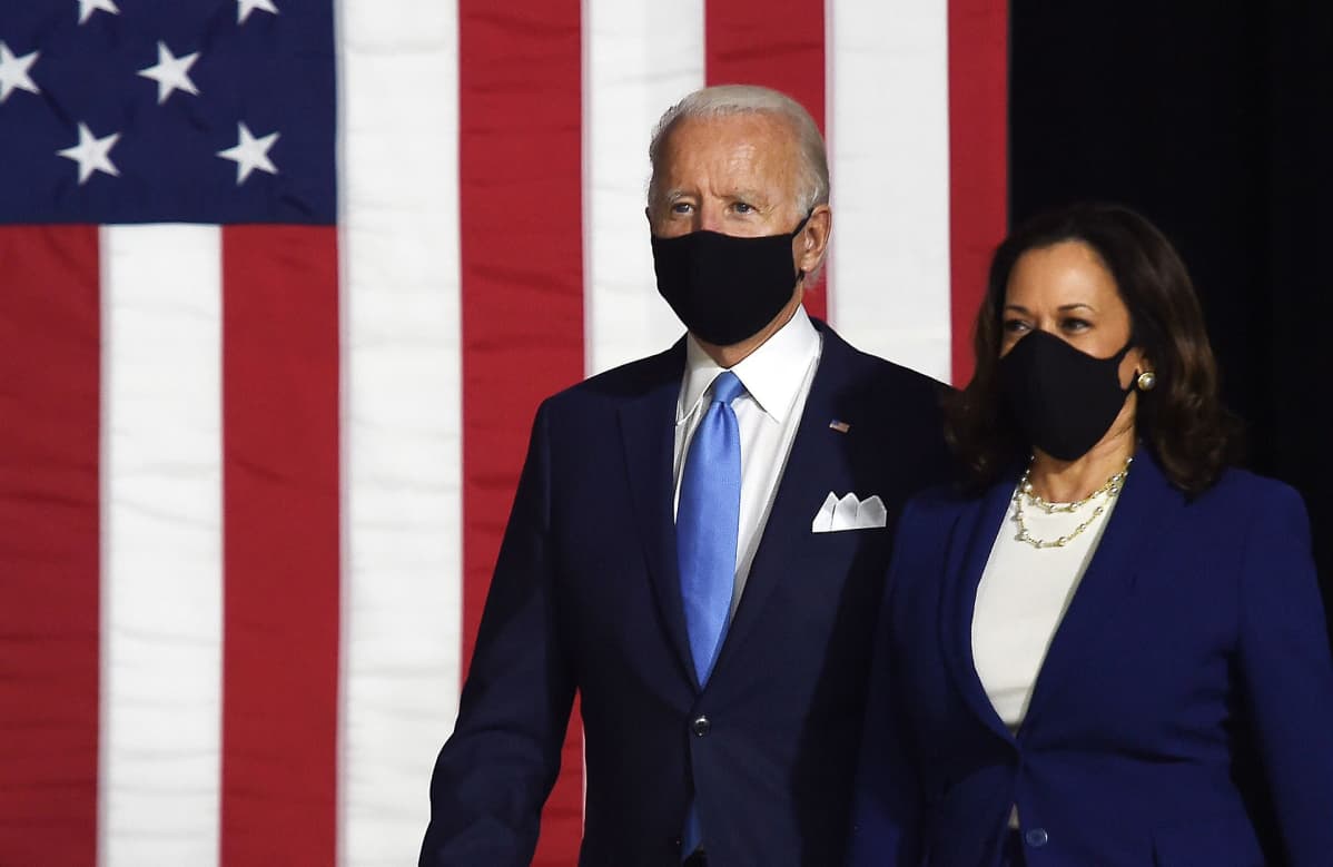Joe Biden ja Kamala Harris yhteisessä lehdistötilaisuudessa 12. elokuuta Wilmingtonissa.