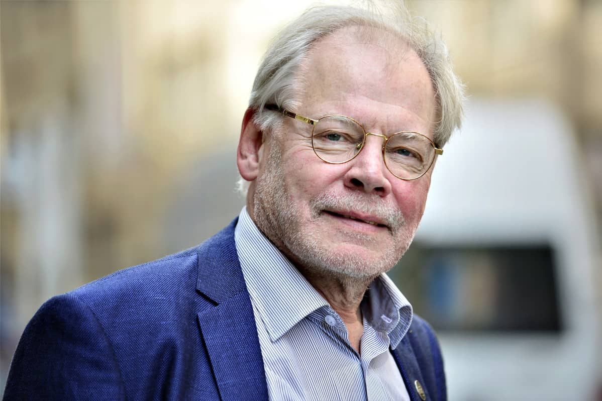 hardcore lesbo pakko seksiä