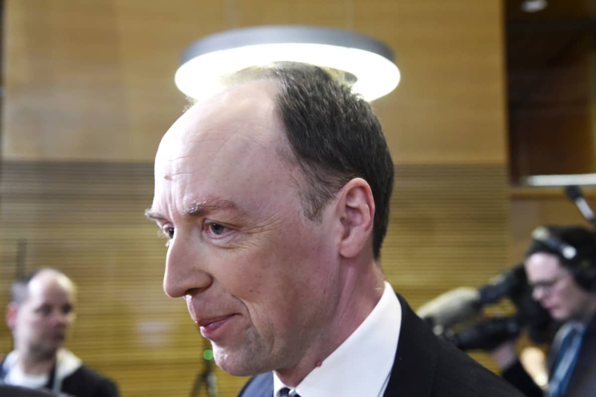 Jussi Halla-aho eduskuntavaalien median tulosillassa Helsingissä.