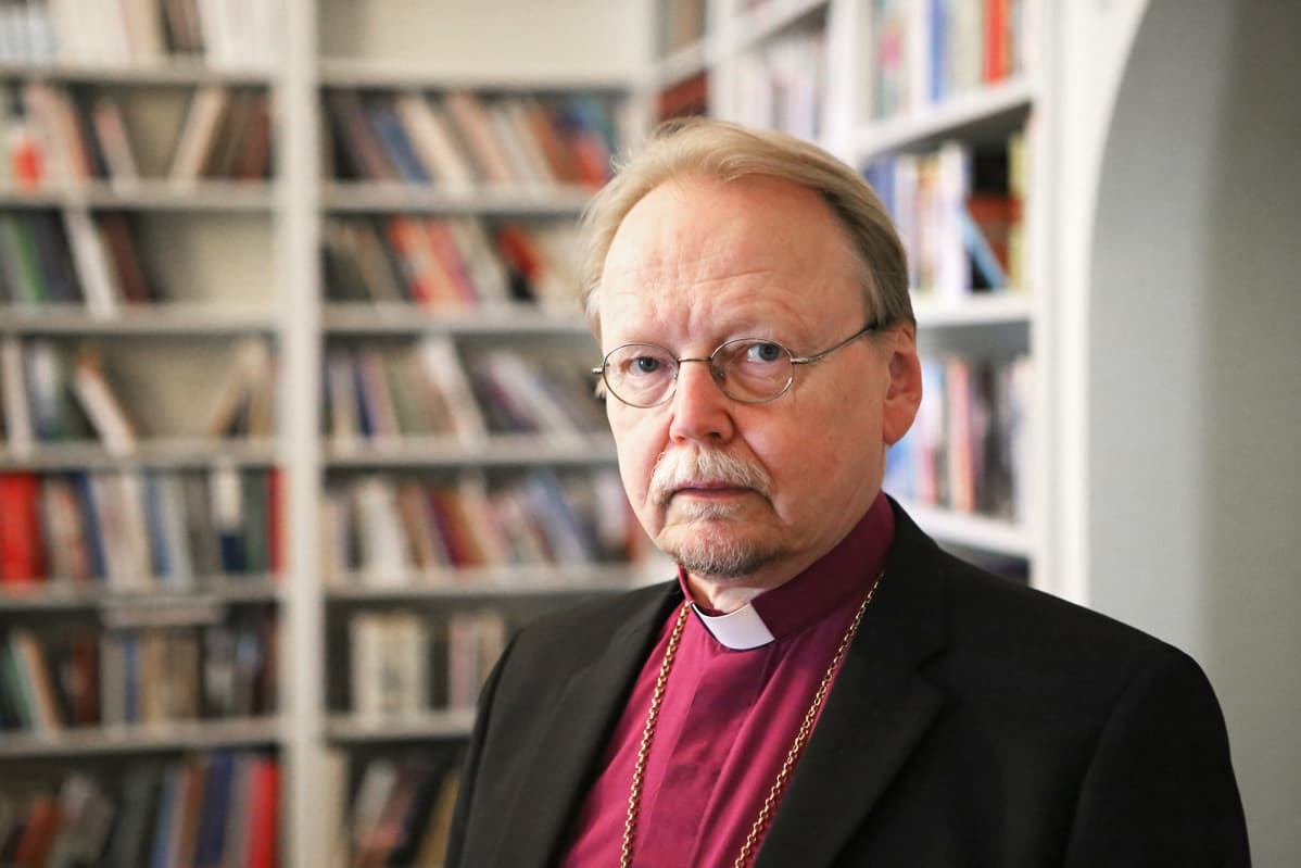Arkkipiispa Kari Mäkinen.