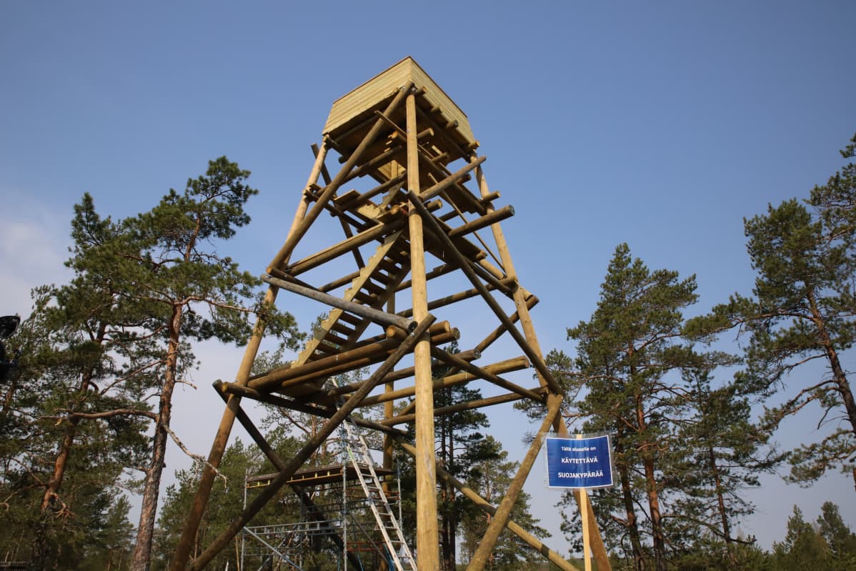 Virolahdella ksällä avattava ilmavalvontatornin kopio