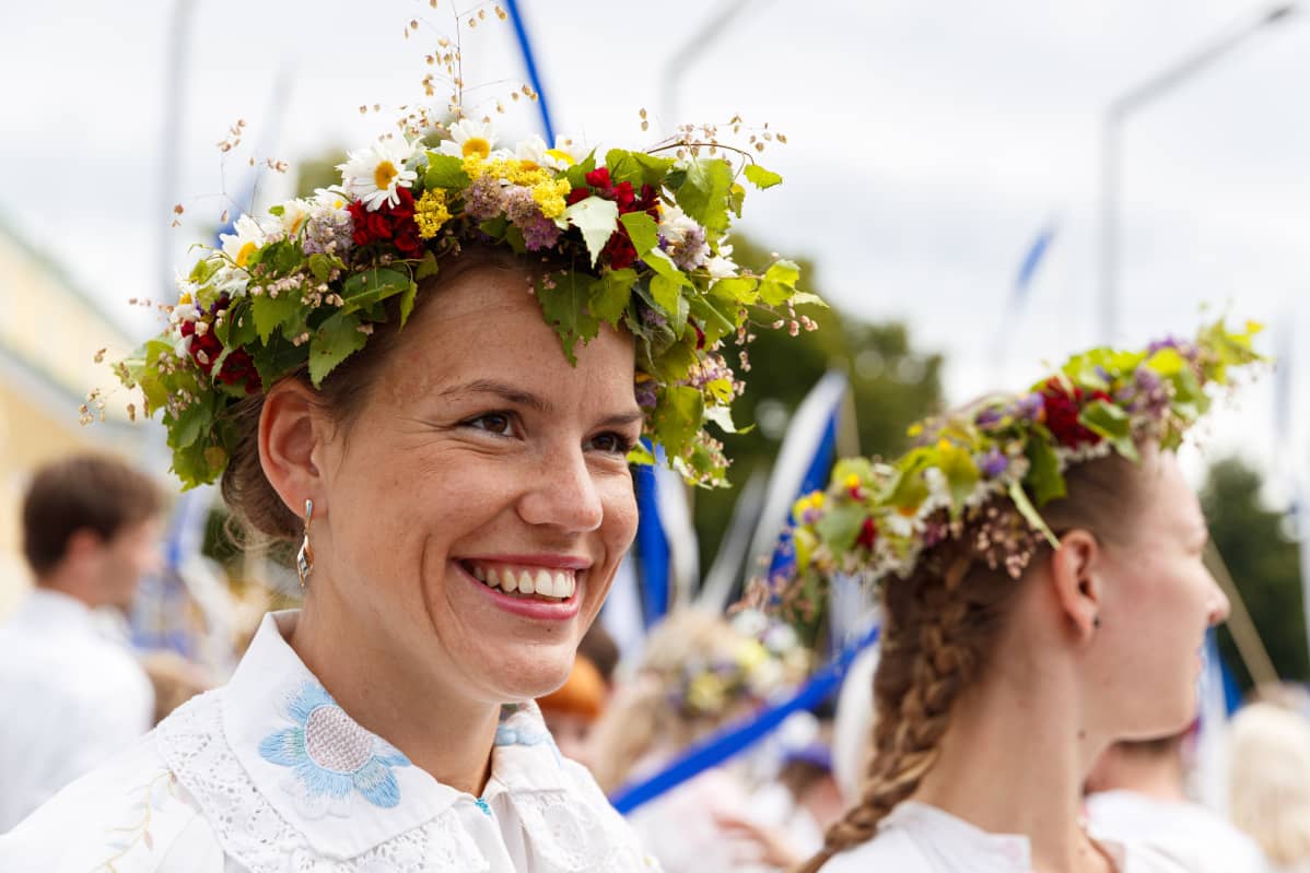 Kairi Kaldojan mielestä laulujuhlissa on parasta yhteisöllisyys.