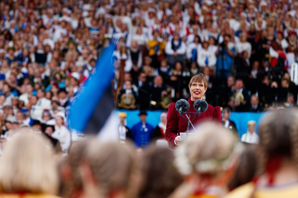 Viron presidentti Kertsi Kaljulaid puhui Tallinnan laulujuhlilla.
