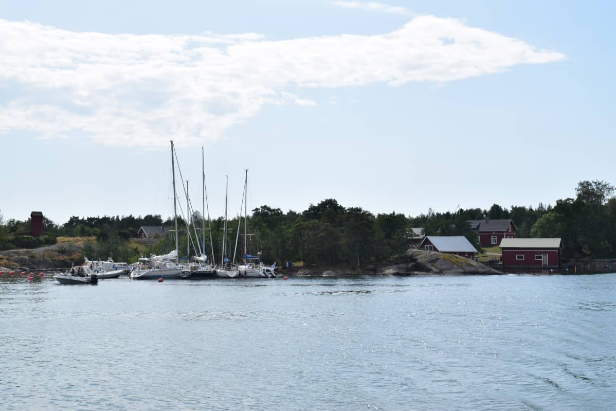 Paraisilla sijaitseva Gullkronan satama