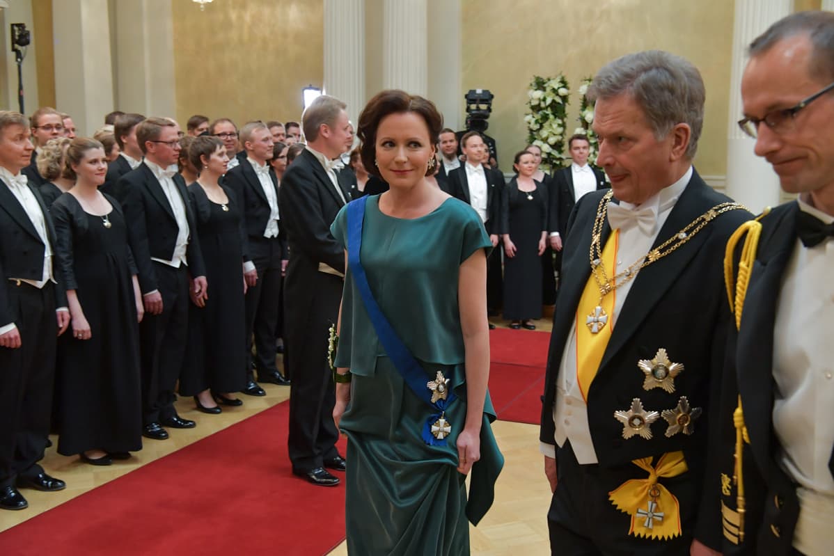 Itsenäisyyspäivän Juhlavastaanotto Presidentinlinnassa. Jenni Haukio ja Sauli Niinistö.