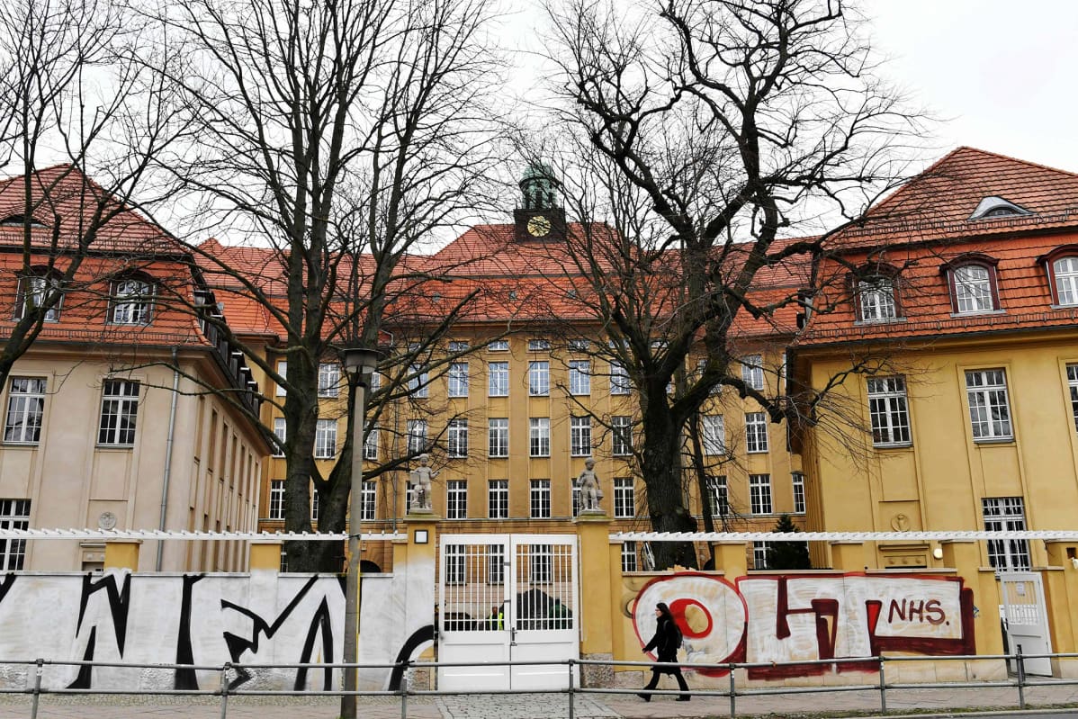 Kuvassa on Berliinissä suljettu Emanuel-Lasker-Oberschulen koulu.