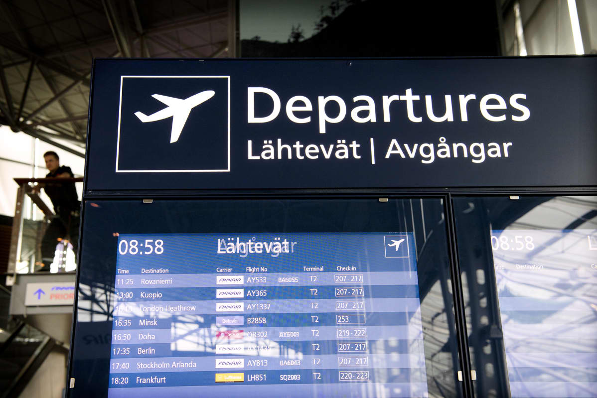 Autio Helsinki-Vantaan lentoasema.