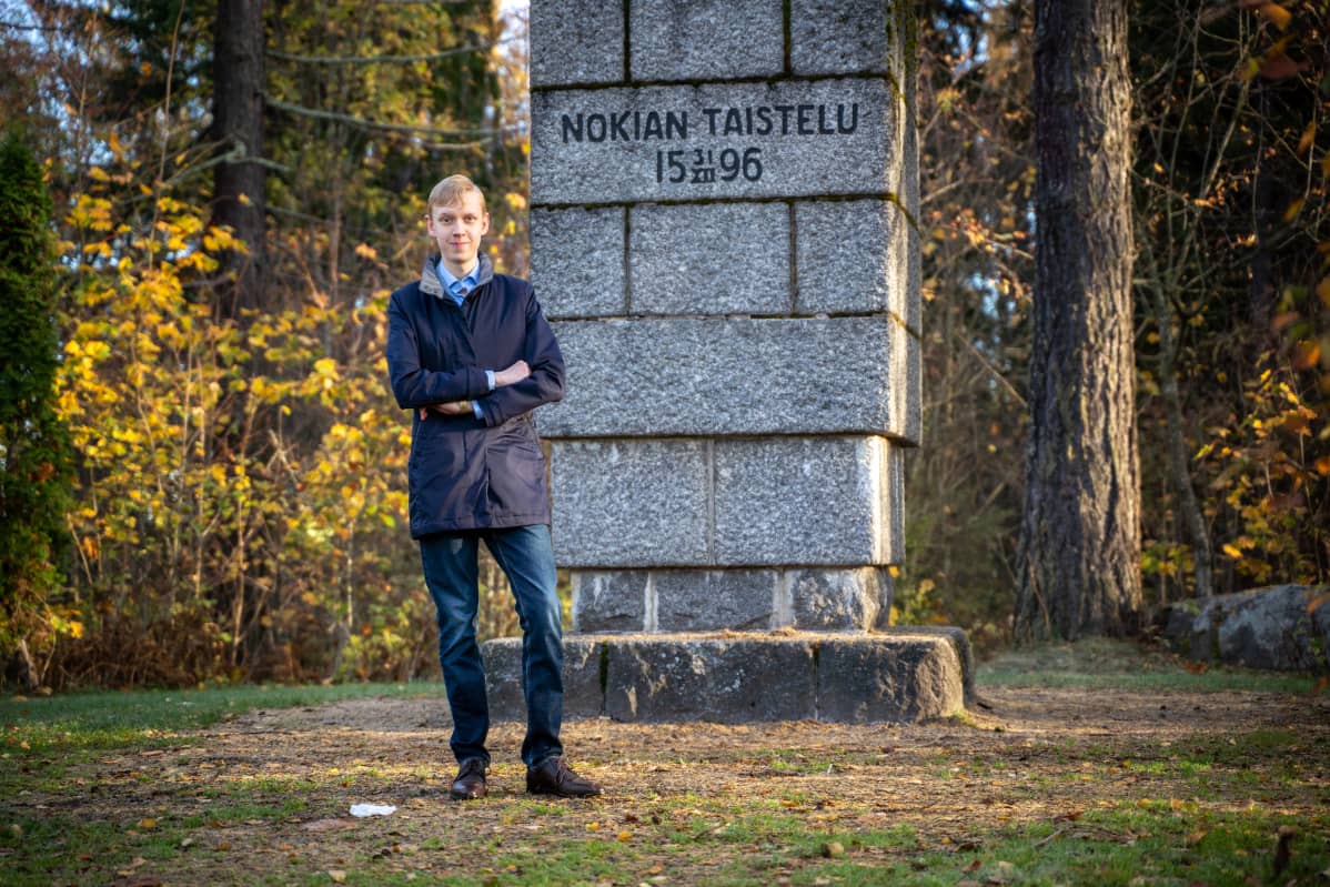 Jere Tuononen ja Nokian taistelun muistomerkki