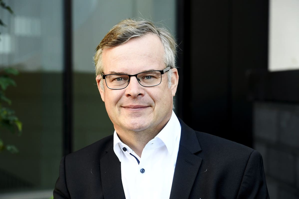 Helsingin ja Uudenmaan sairaanhoitopiirin HUS:n diagnostiikkajohtaja Lasse Lehtonen Helsingissä 18. elokuuta 2020.