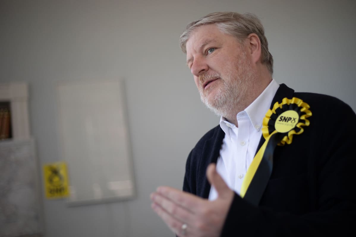 Angus Robertson