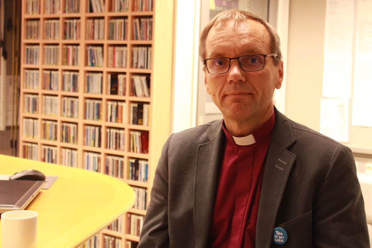 Piispa Björn Vikström Porvoon hiippakunnasta.