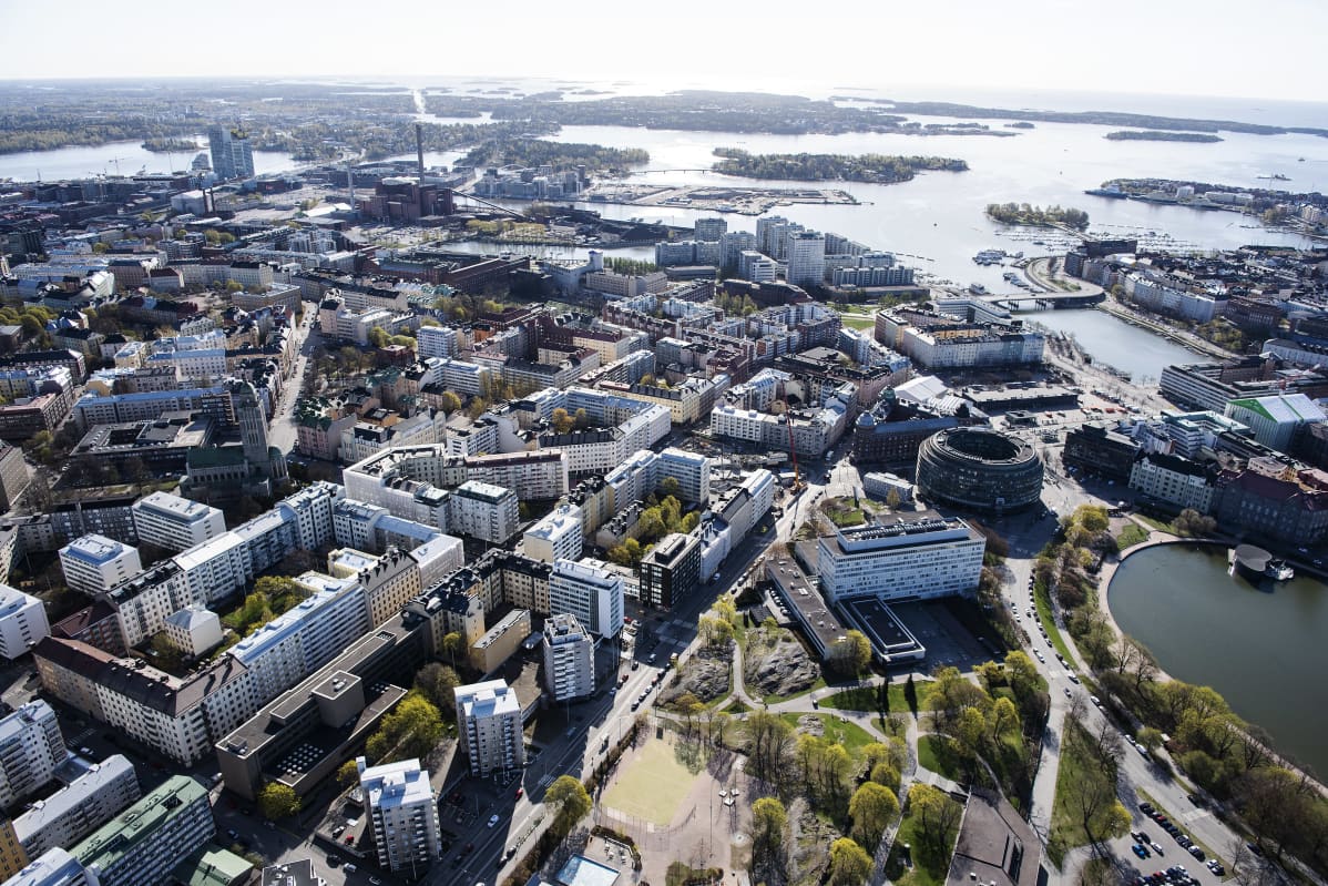 Ilmakuvassa on Ympyrätalo toukokuussa 2020.