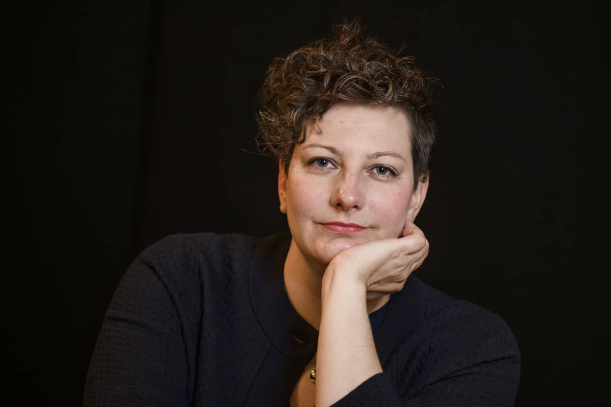 Läheisyyden koreografi Pia Rickman
