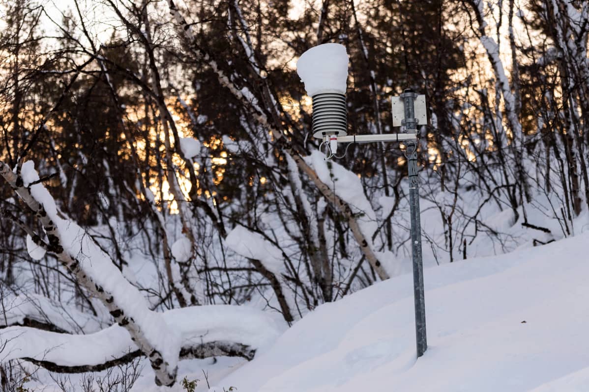 Lämpötilan mittausasema Utsjoen Kevolla.
