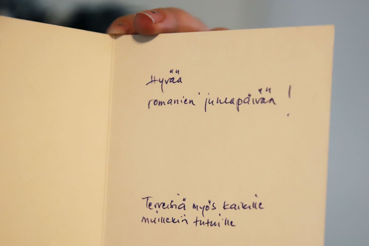 Romanien kansallispäivänä lähetetty kortti.