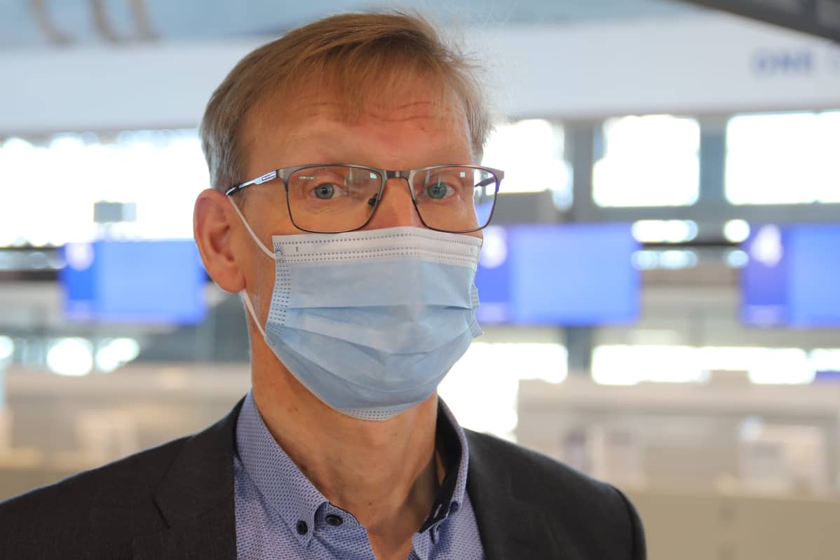 Rovaniemen lentoaseman päällikkö Johan Juujärvi